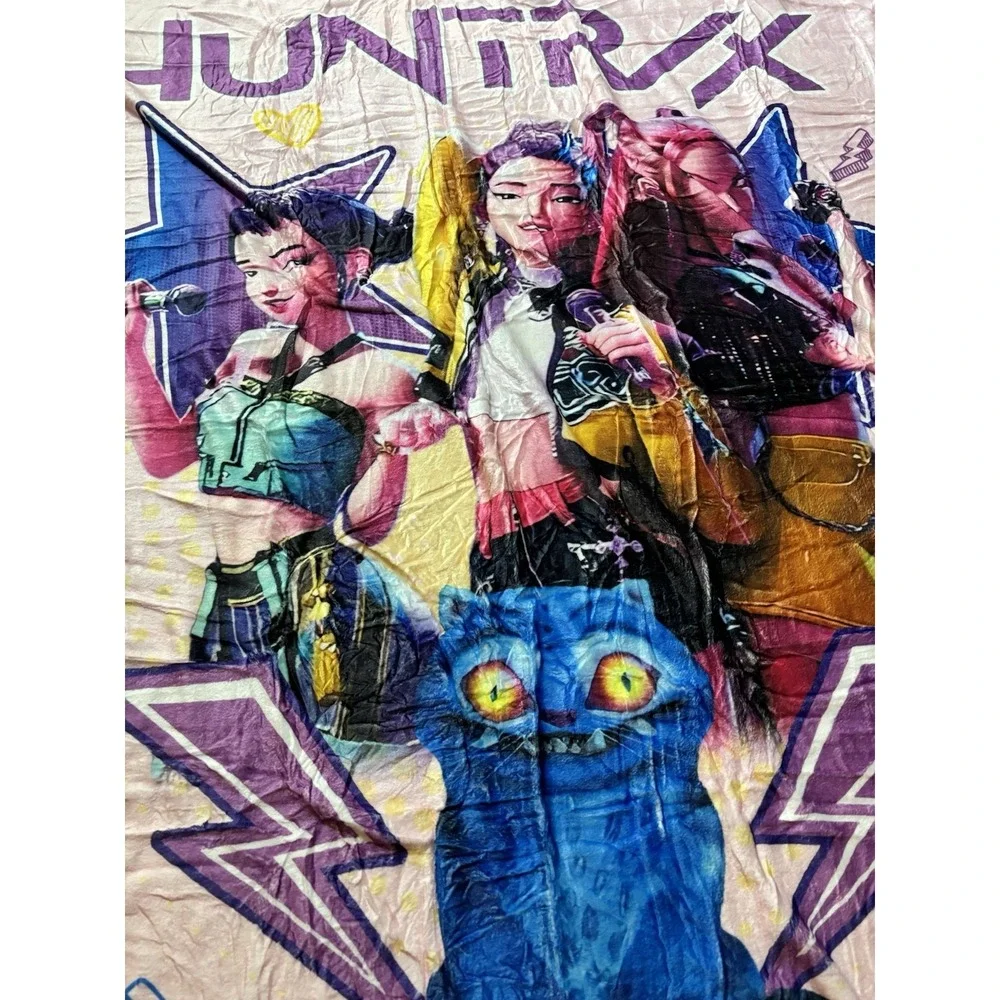 KPop Demon Hunters HUNTR/X Pink Plush Fleece Throw Blanket Approx. 48 x 56[J]